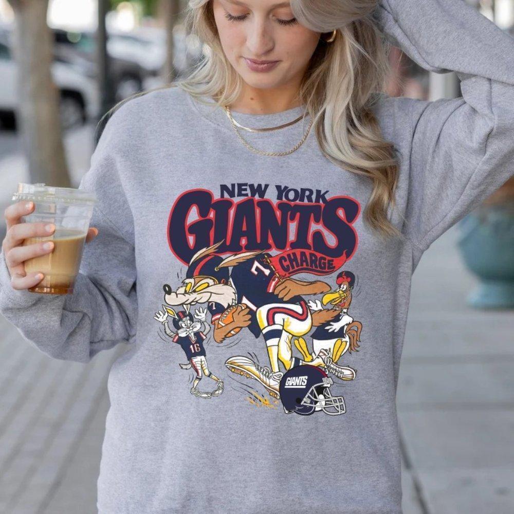 New York Giants Looney Tunes Football Graphic Fan Sweatshirt